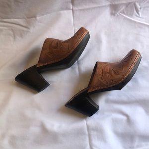 Gianni Bini clogs